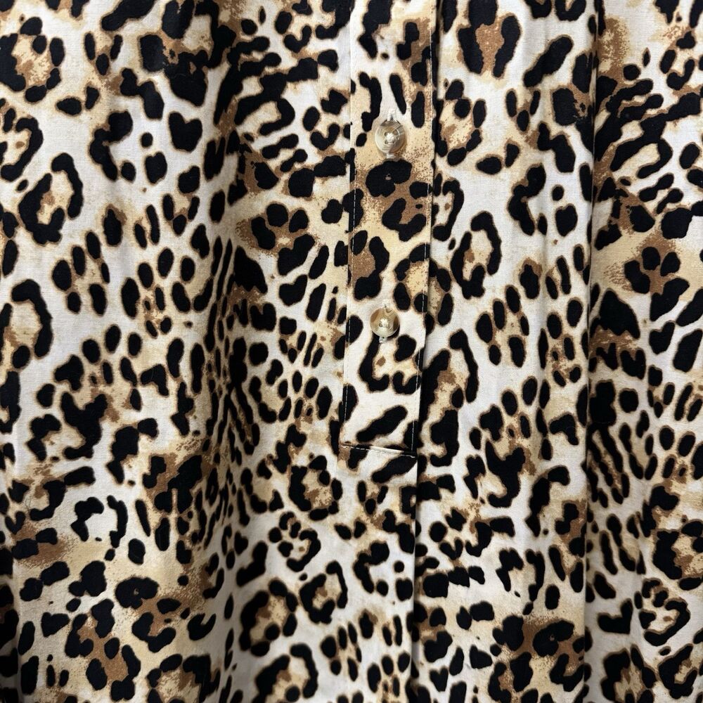 Chico's No Iron Brown Leopard Cheetah Button Up Long Sleeve Cotton Medium 8/10 1 - Picture 2 of 5